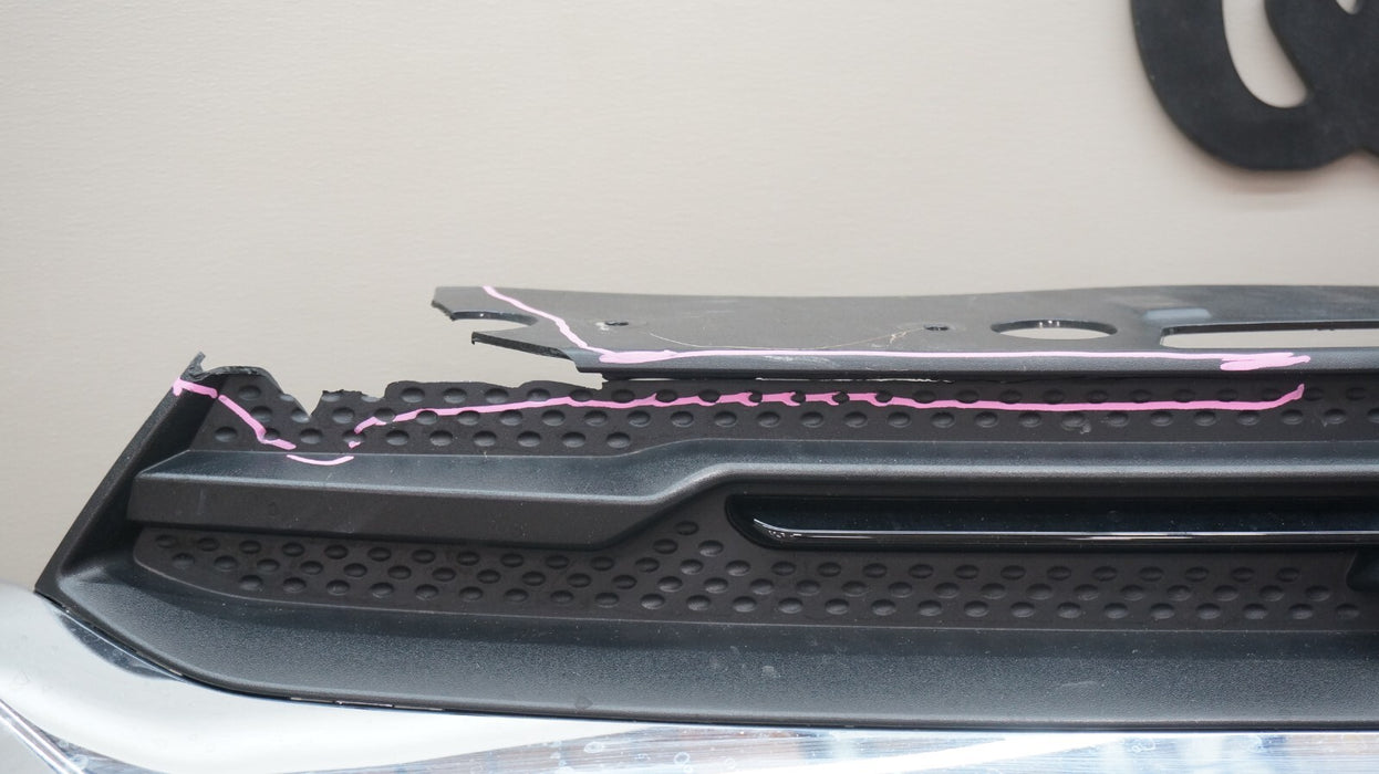 2021-2022 CHEVROLET TAHOE FRONT RADIATOR GRILLE GRILL OEM 42756111