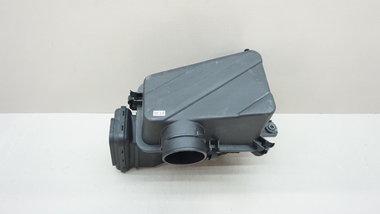 2018-2023 KIA STINGER 3.3 ENGINE RIGHT AIR CLEANER INTAKE FILTER BOX 28120-J5350