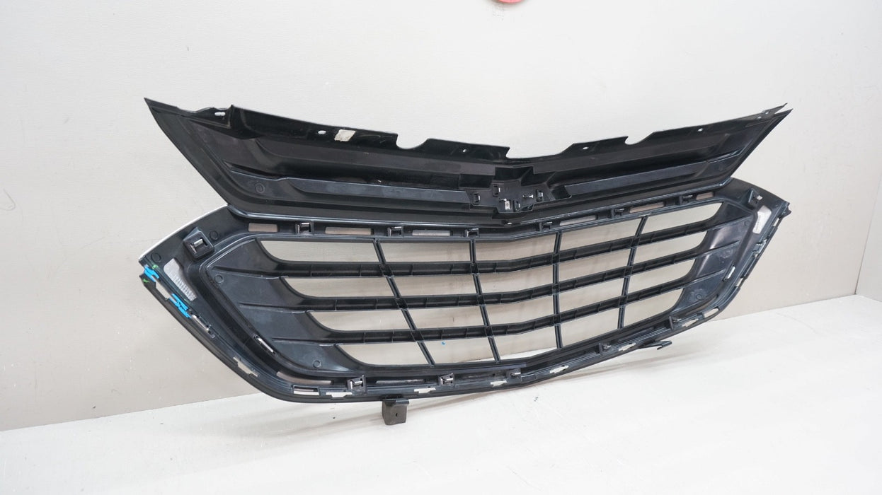 2018-2021 CHEVROLET EQUINOX FRONT BUMPER RADIATOR GRILLE OEM 84150748