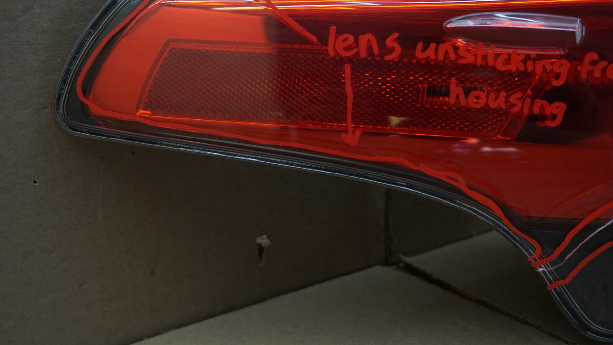 2016-2018 TOYOTA RAV4 RAV-4 REAR LEFT DRIVER SIDE OUTER TAILLIGHT TAILLAMP OEM