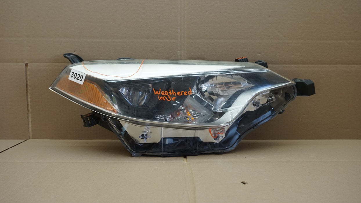 2014-2016 TOYOTA COROLLA FRONT RIGHT PASSENGERS SIDE HEADLIGHT OEM 14 15 16