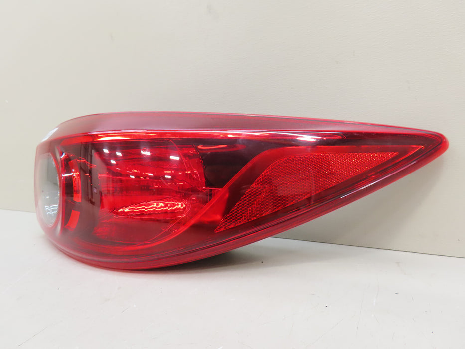 2014-2018 MAZDA 3 HATCHBACK REAR RIGHT PASSENGER SIDE TAIL LIGHT OEM