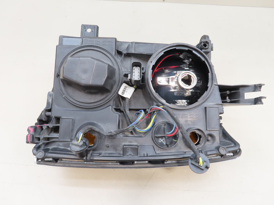 2014 2015 CHEVROLET SILVERADO 1500 FRONT RIGHT PASSENGER HEADLIGHT HALOGEN OEM