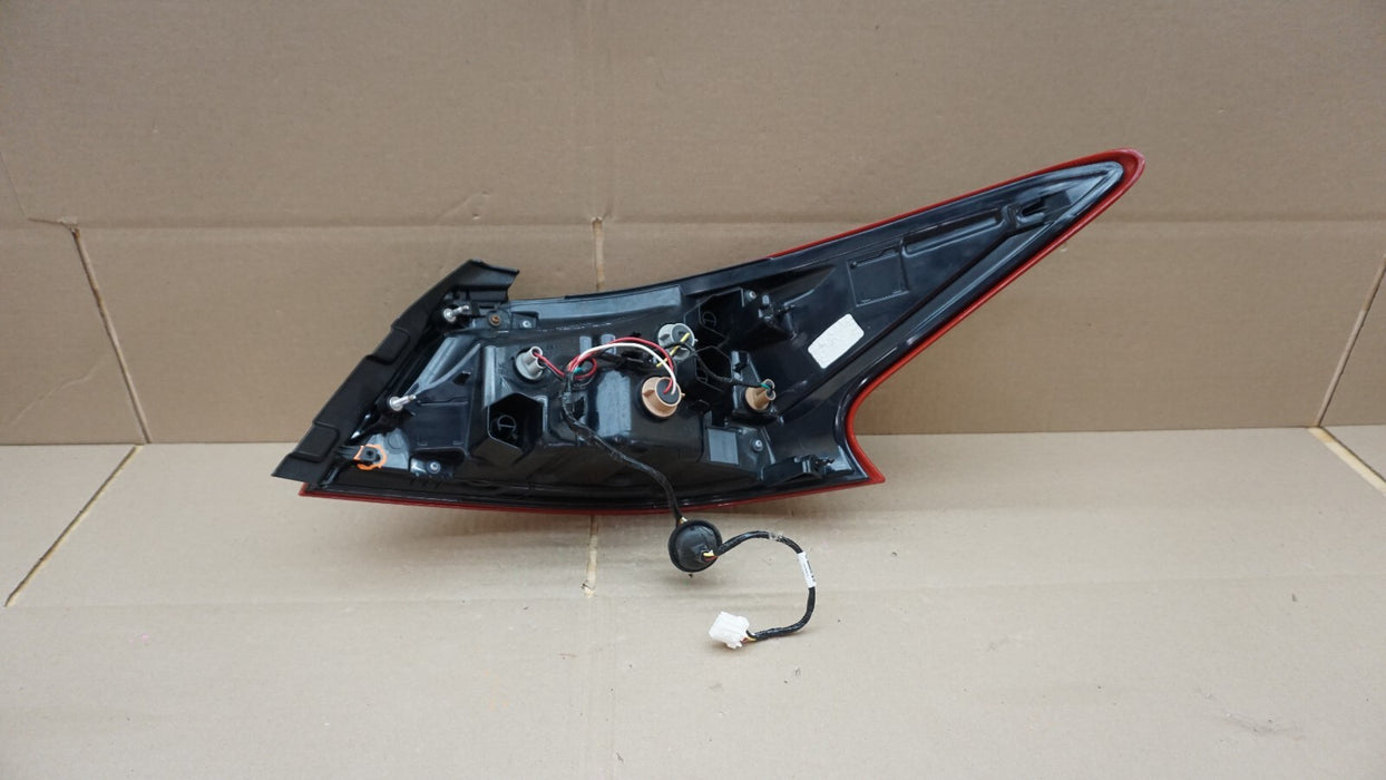 2016-2018 NISSAN ALTIMA REAR LEFT DRIVERS TAIL LIGHT OEM 16 17 18