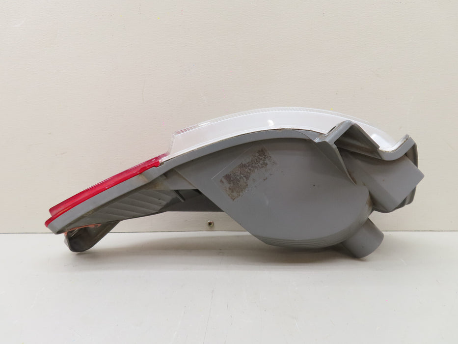 2016-2018 HONDA PILOT REAR BUMPER TURN SIGNAL REVERSE TAIL LIGHT OEM 949438