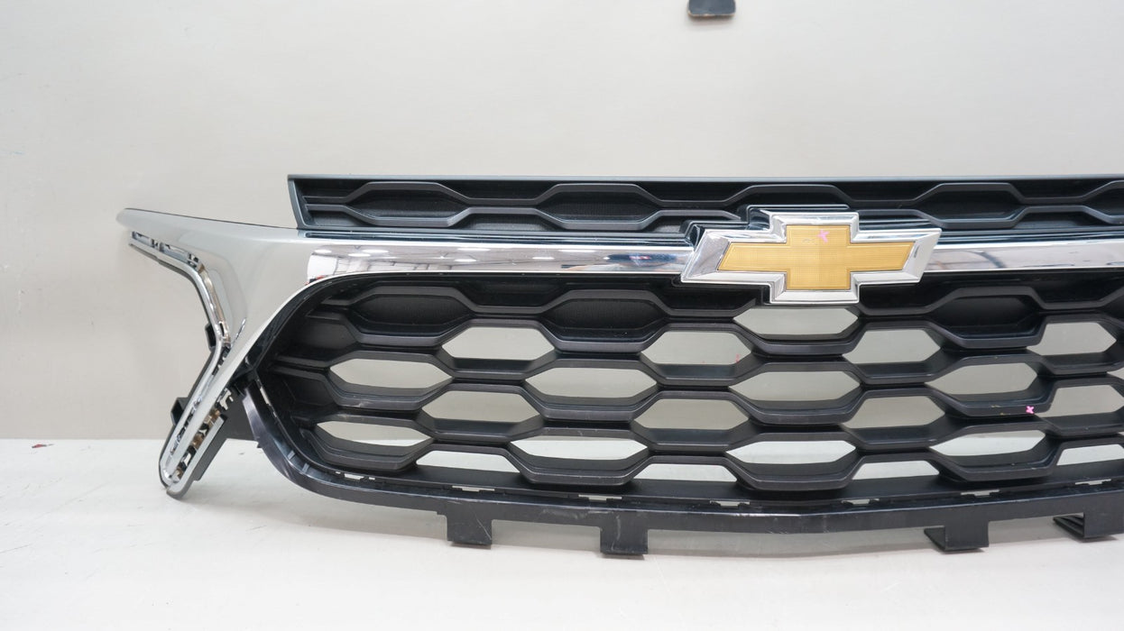 2024-2025 CHEVROLET TRAX FRONT BUMPER RADIATOR GRILLE OEM 42769271