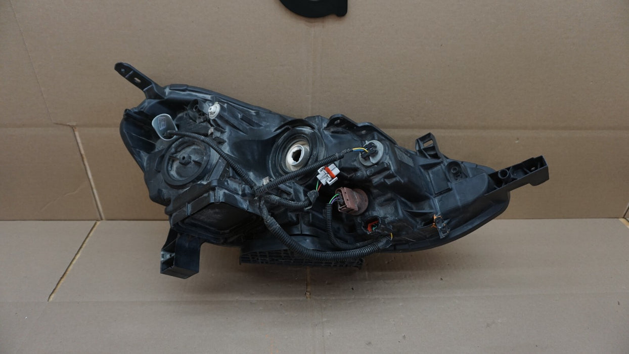 2016-2019 NISSAN VERSA FRONT LEFT DRIVERS SIDE HEADLIGHT OEM 16 17 18 19