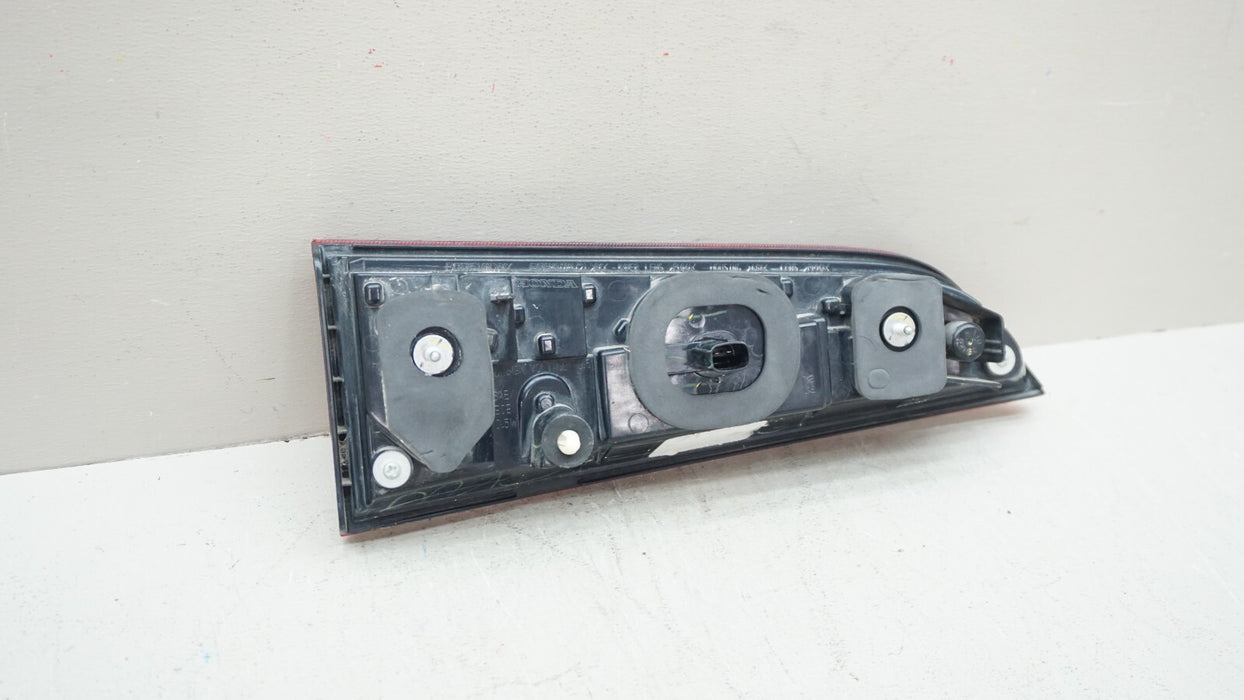 2016-2018 HONDA PILOT REAR RH RIGHT PASSENGER SIDE INNER TAIL LIGHT OEM
