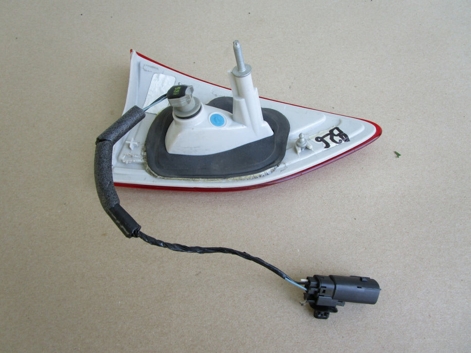 13 14 15 16 FORD ESCAPE REAR RIGHT PASSENGERS SIDE TAIL TRUNK LIGHT OEM