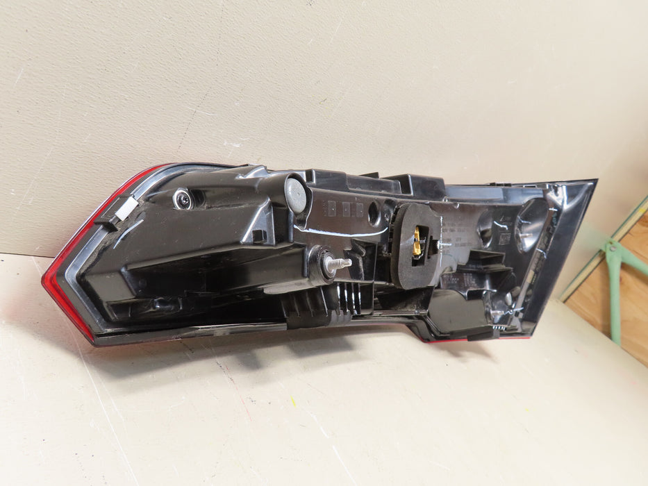 2021 2022 AUDI Q5 SQ5 REAR LEFT DRIVER SIDE TAIL LIGHT LED OEM