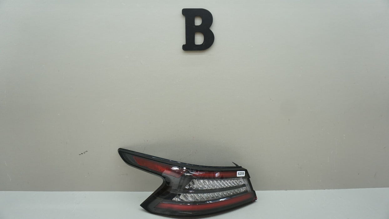2019-2023 NISSAN MAXIMA REAR RIGHT DRIVERS SIDE TAIL LIGHT OEM 19 20 21 22 23