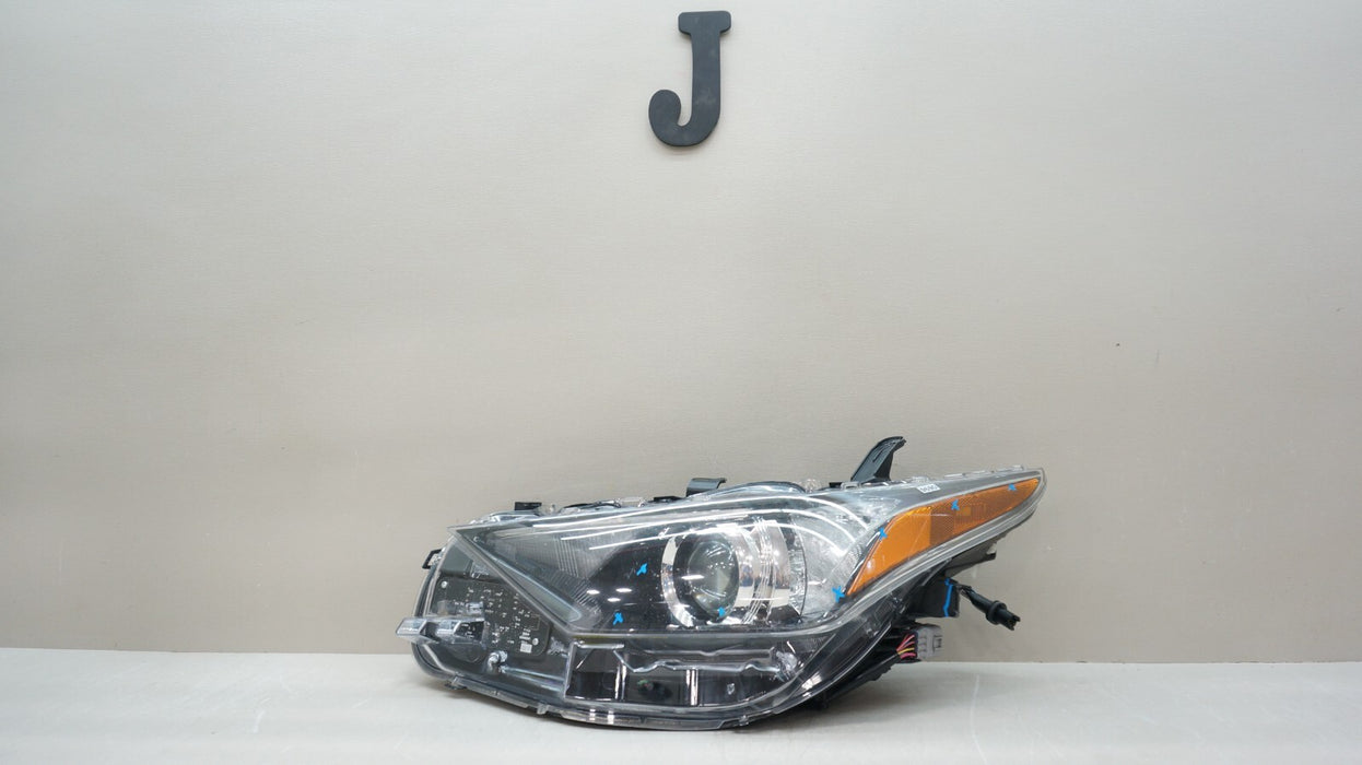 2016-2018 TOYOTA COROLLA IM FRONT LEFT DRIVER SIDE HEADLIGHT OEM