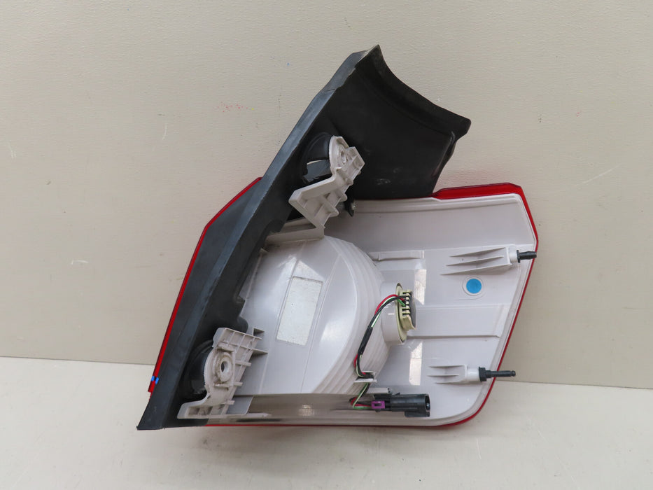 2010-2017 GMC TERRAIN REAR LEFT DRIVER SIDE TAIL LIGHT OEM