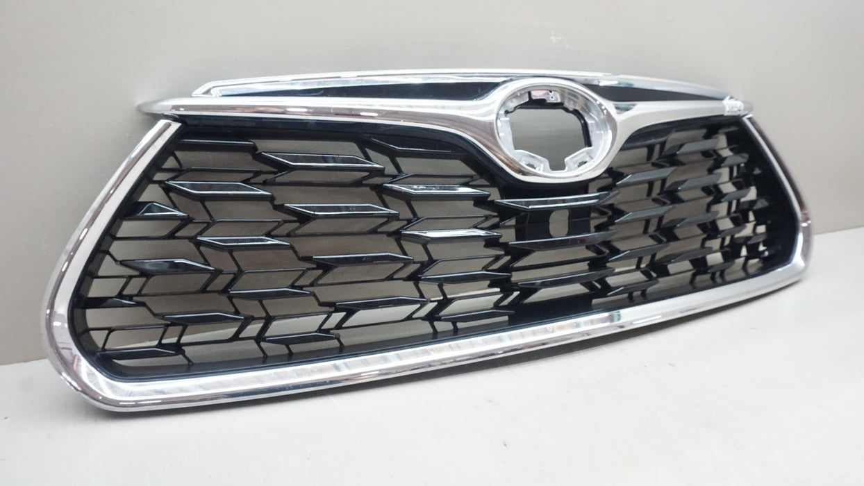 2020-2022 TOYOTA HIGHLANDER FRONT UPPER CHROME GRILLE 360 OEM 531110E250