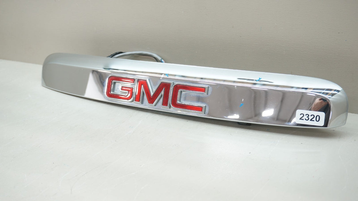 2007-2012 GMC ACADIA REAR CHROME TRUNK MOLDING TRIM W/ CAMERA 25804455 OEM