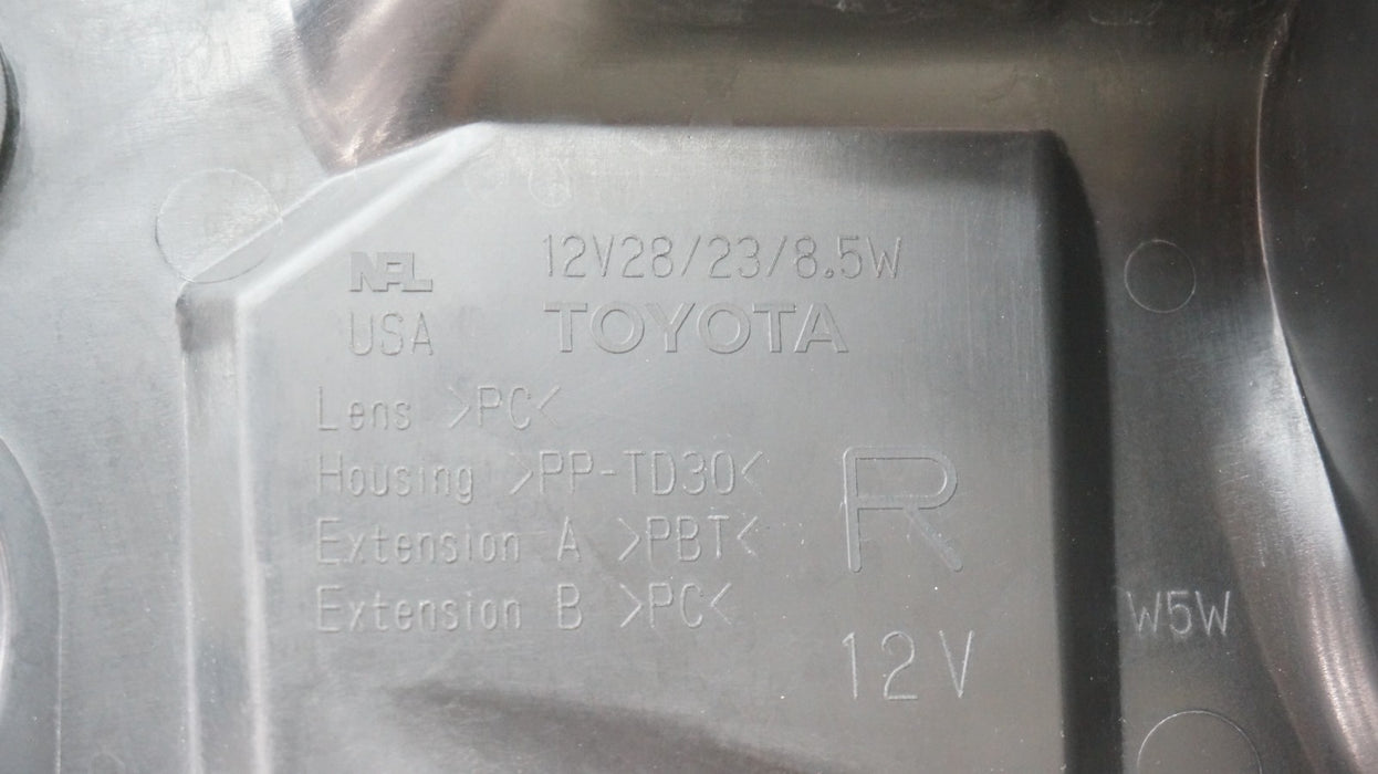 2018-2024 TOYOTA CAMRY FRONT RIGHT PASSENGER SIDE LED HEADLIGHT OEM