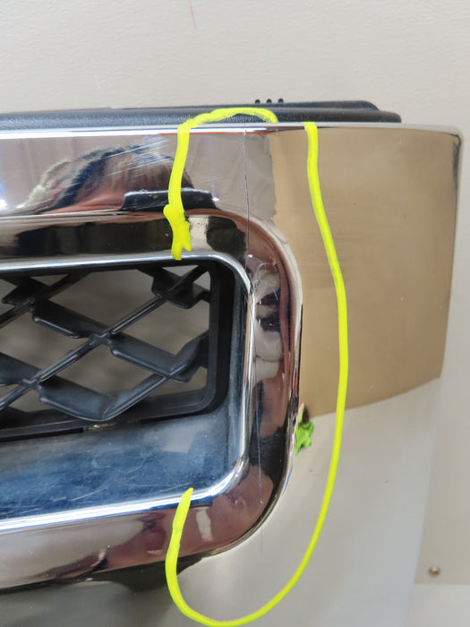 2007-2013 CHEVROLET SILVERADO 1500 FRONT RADIATOR GRILLE GRILL OEM