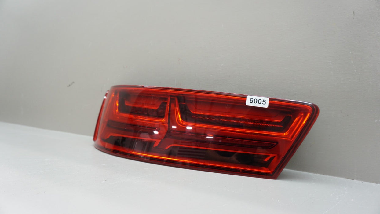 2017-2019 AUDI Q7 REAR LH LEFT DRIVER SIDE OUTER TAIL LIGHT OEM
