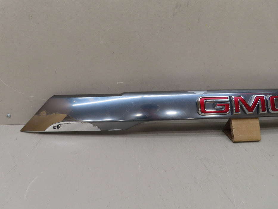 2017 2018 2019 GMC ACADIA REAR TRUNK LIFTGATE MOLDING OEM 84753487