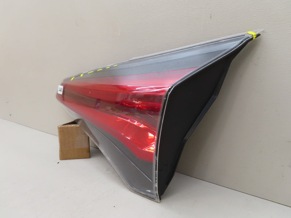 2016-2018 TOYOTA RAV4 REAR RIGHT PASSENGER INNER TAIL LIGHT OEM 81580-0R03100