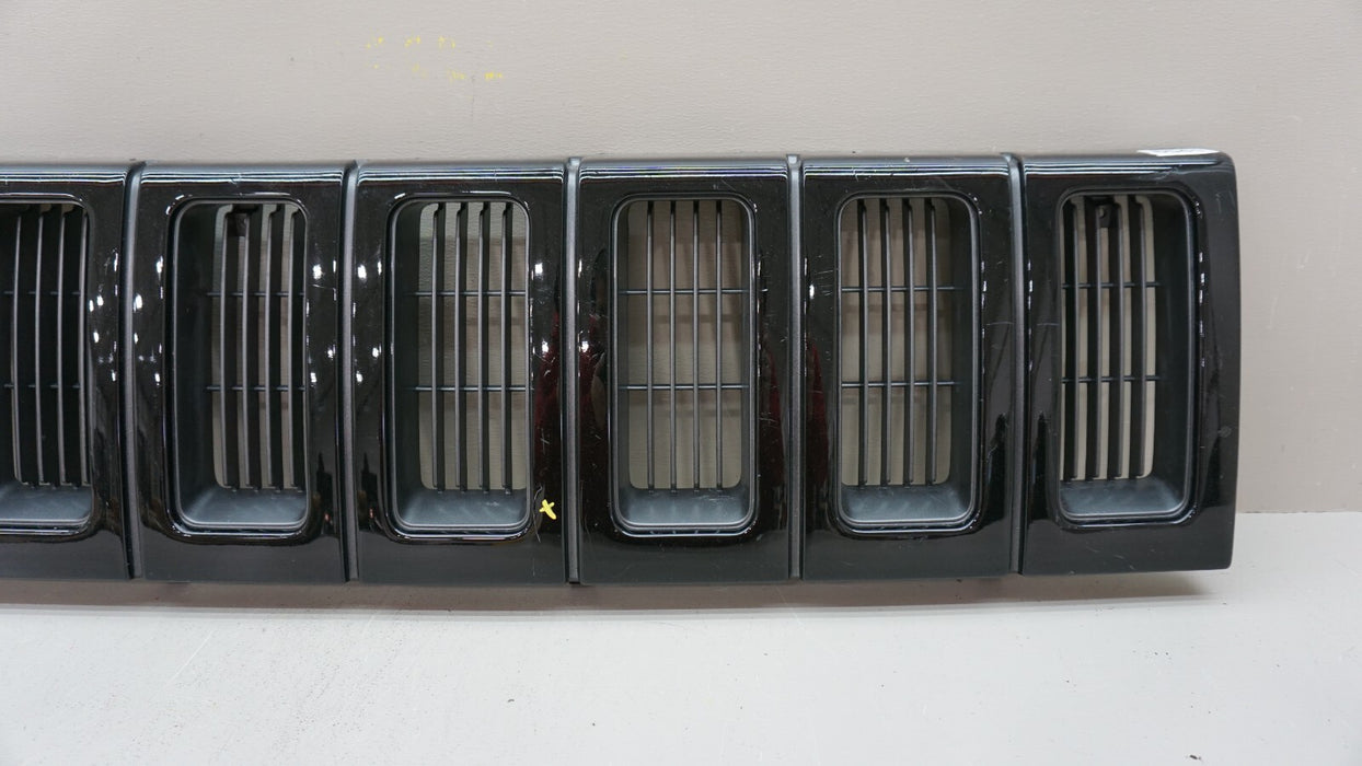 1993-1995 JEEP GRAND CHEROKEE ZJ FRONT UPPER CENTER RADIATOR GRILLE OEM 55054889
