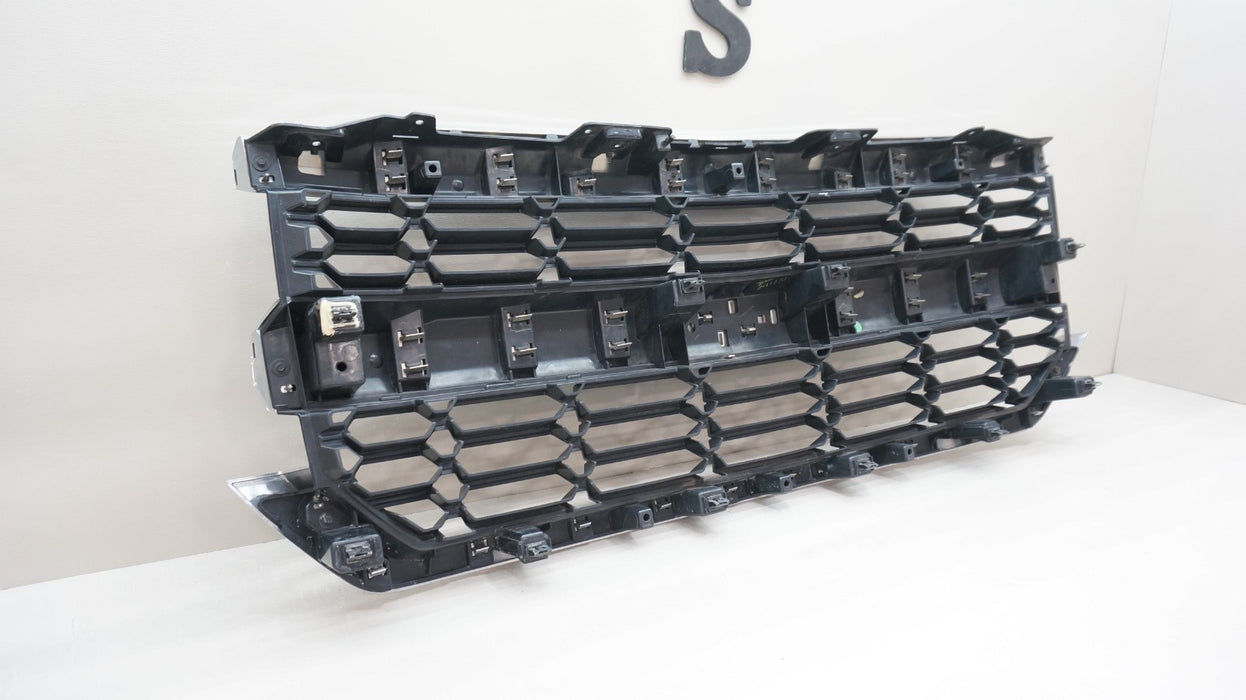 2016-2018 CHEVROLET SILVERADO 1500 FRONT BUMPER RADIATOR GRILLE OEM 2338604