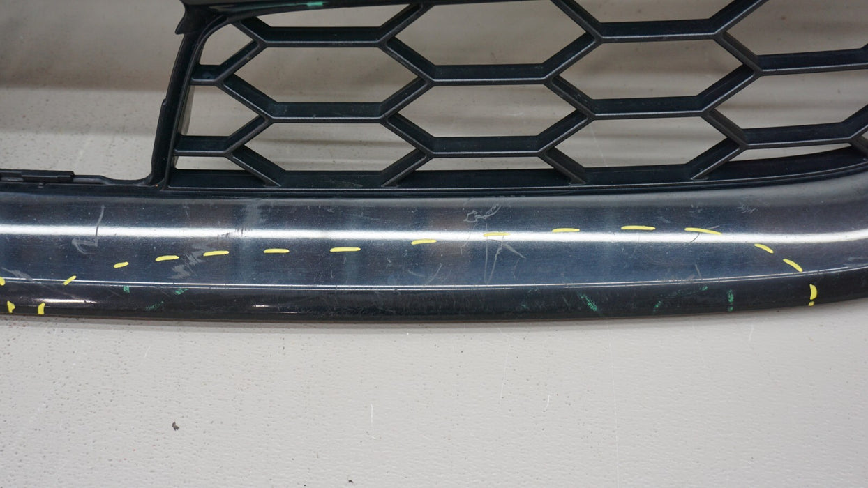 2017-2019 HONDA CR-V CRV FRONT CENTER RADIATOR GRILLE OEM 71121TLAA100
