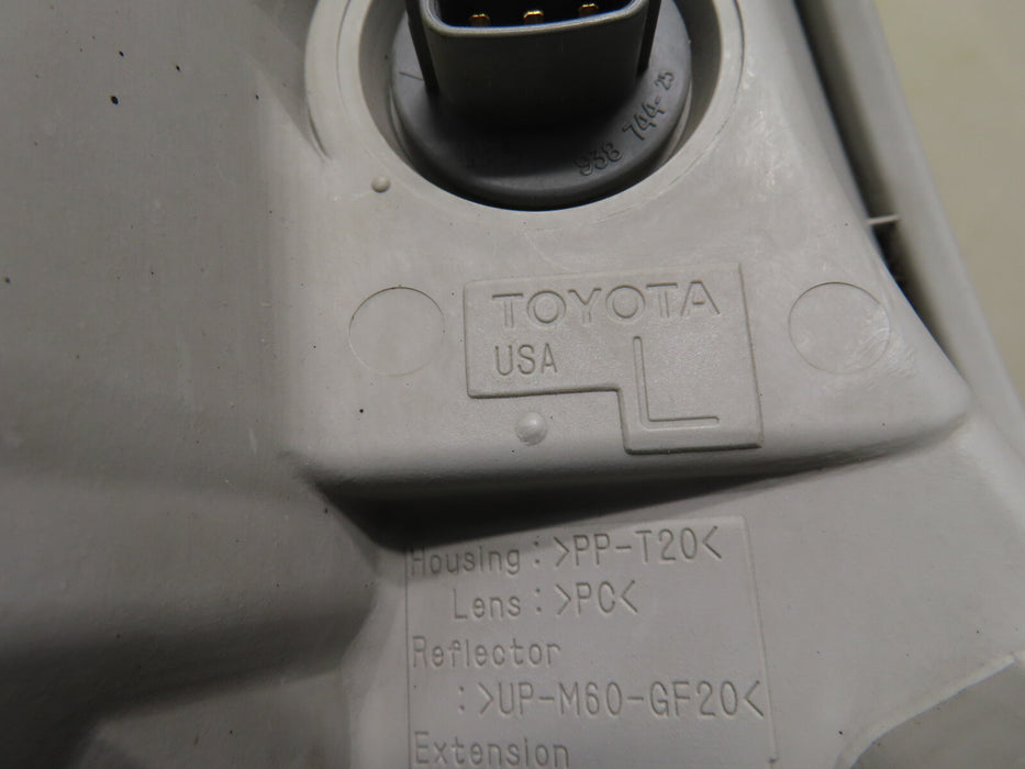 2005-2011 TOYOTA TACOMA FRONT LEFT DRIVER SIDE HALOGEN HEADLIGHT OEM