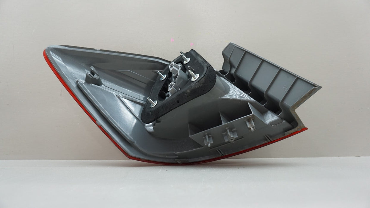 2013-2015 HONDA ACCORD REAR RIGHT PASSENGER SIDE TAIL LIGHT OEM 13 14 15