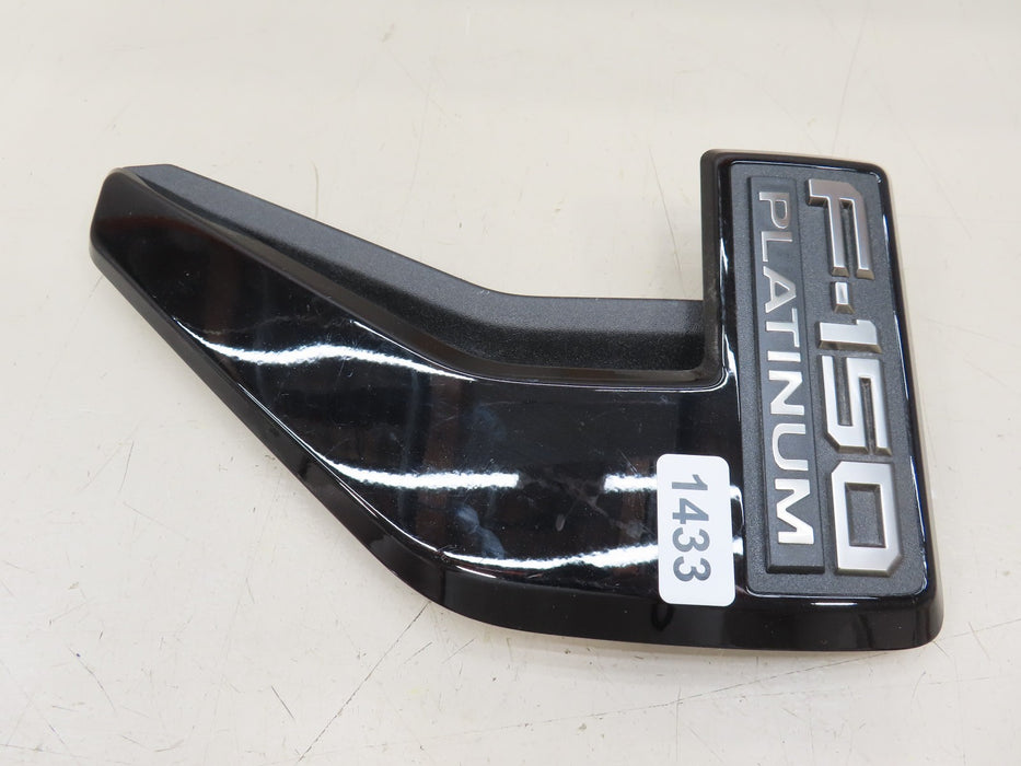 2021-2023 FORD F-150 PLATINUM FRONT RIGHT PASSENGER SIDE FENDER VENT EMBLEM OEM