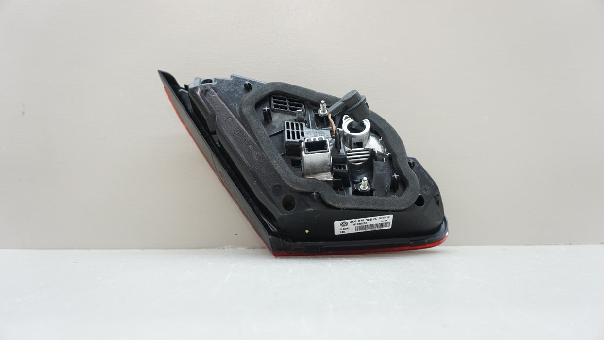 2013-2017 VOLKSWAGEN CC REAR RH RIGHT PASSENGER SIDE INNER TAIL LIGHT OEM