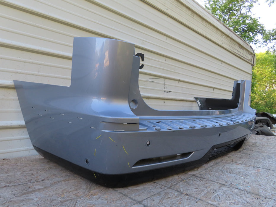 2018-2021 LINCOLN NAVIGATOR REAR UPPER BUMPER COVER PANEL W/ LOWER VALANCE OEM