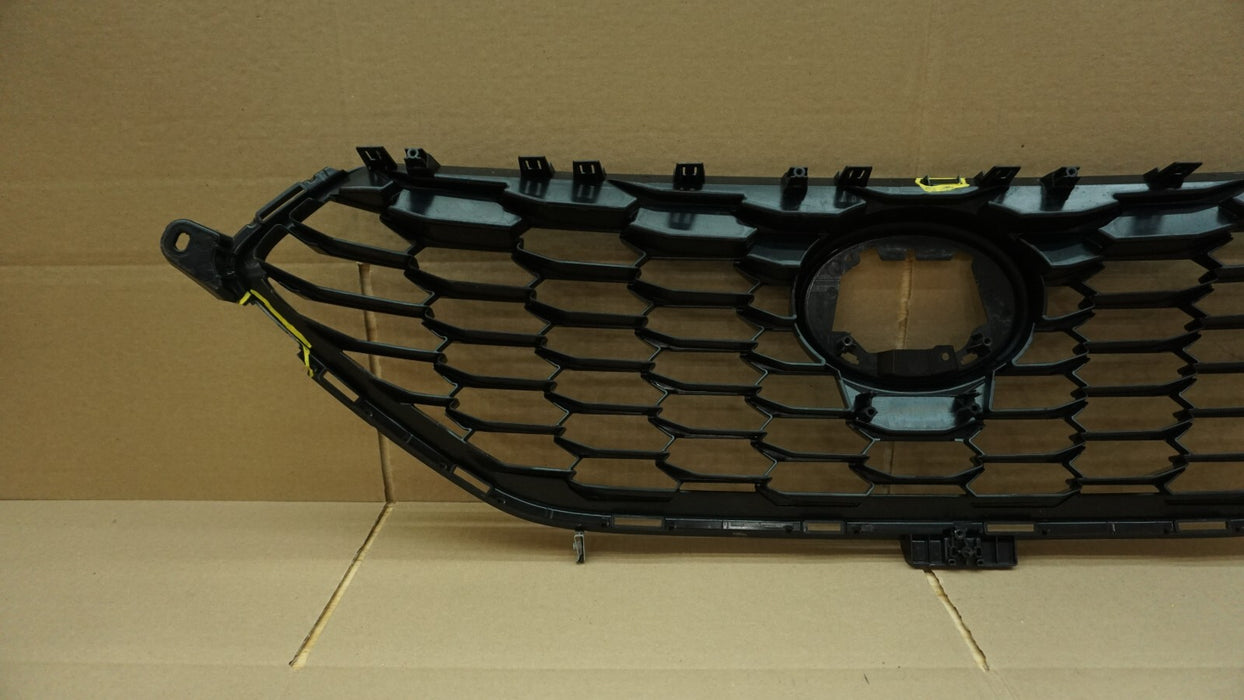 2020-2021 TOYOTA HIGHLANDER FRONT BUMPER CENTER GRILL GRILLE OEM 53111-0E330