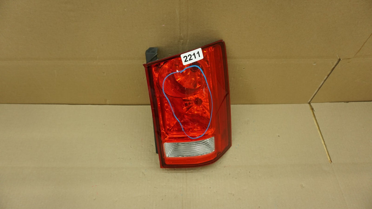 2009-2015 HONDA PILOT FRONT RIGHT PASSENGER SIDE TAIL LIGHT HALOGEN OEM