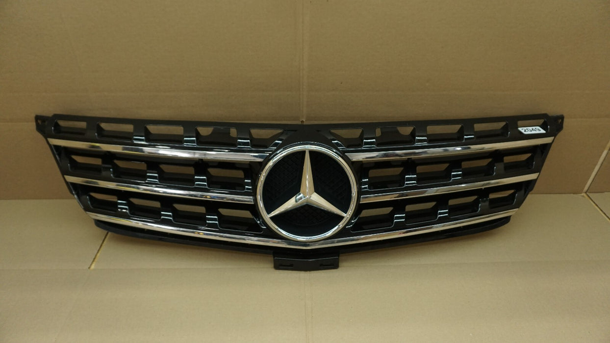 2012-2015 MERCEDES-BENZ ML350 FRONT BUMPER CENTER GRILL GRILLE OEM A0008880060