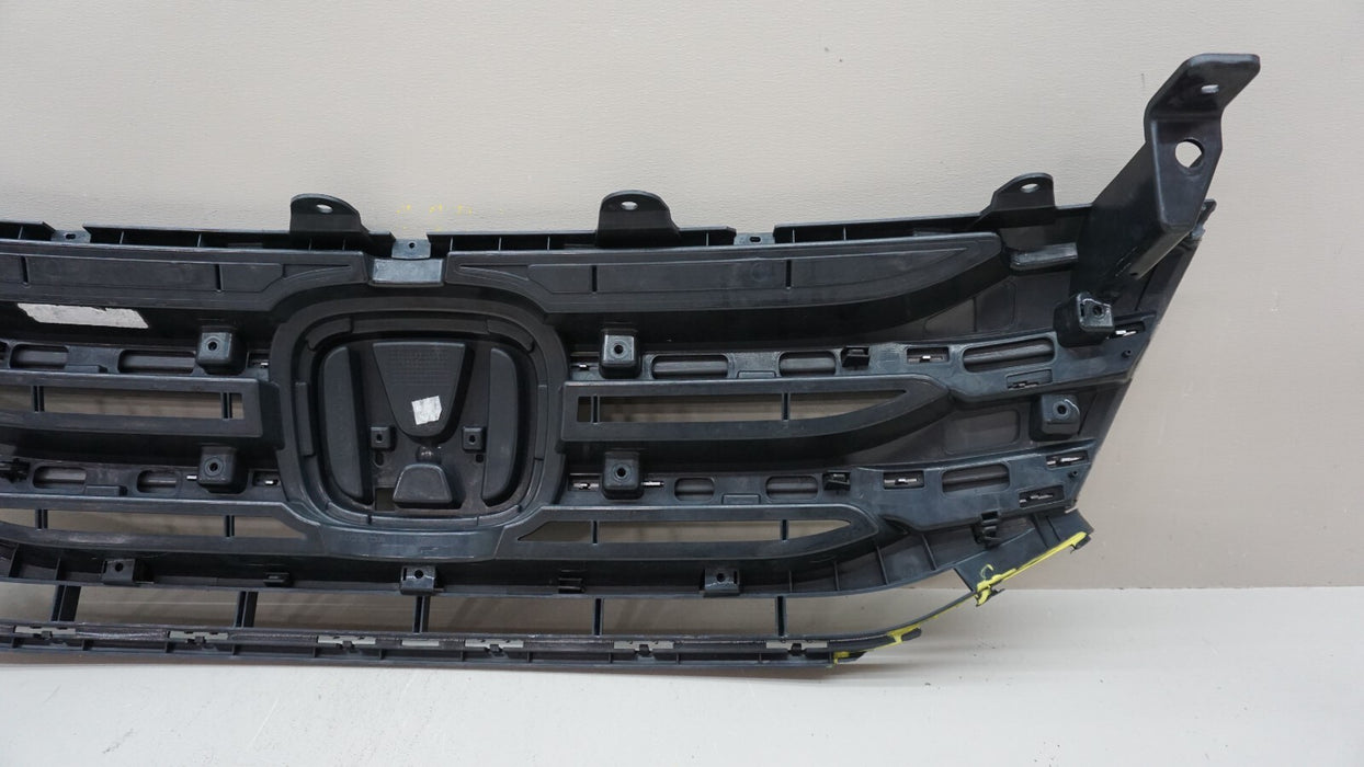 2011-2013 HONDA ODYSSEY FRONT CENTER UPPER RADIATOR GRILLE OEM