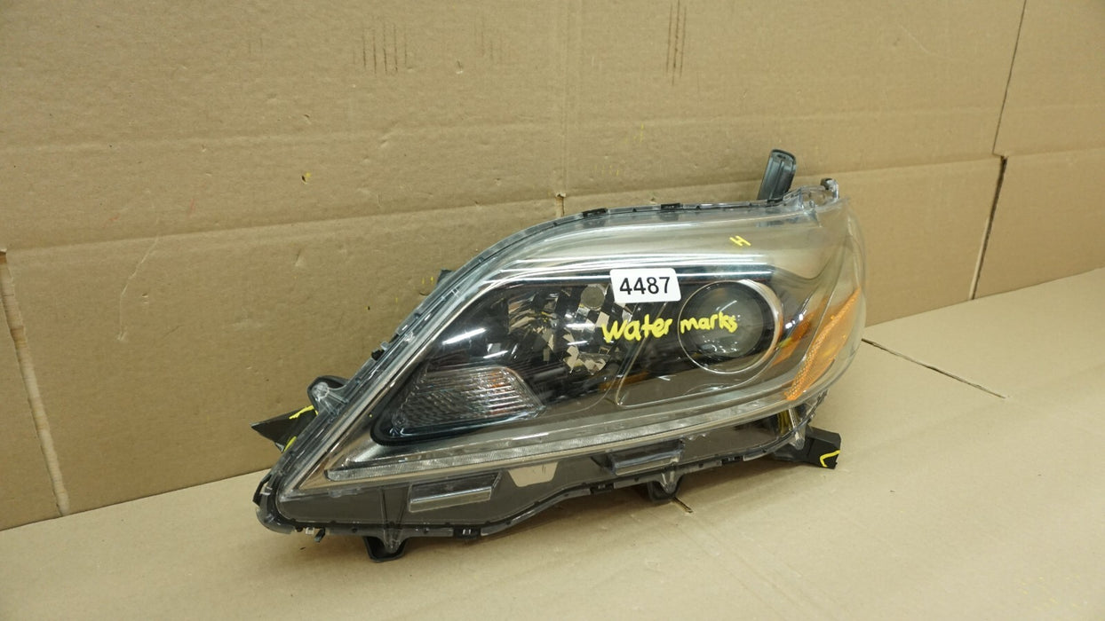 2015-2018 TOYOTA SIENNA FRONT LEFT DRIVER SIDE HEADLIGHT HEADLAMP HALOGEN OEM