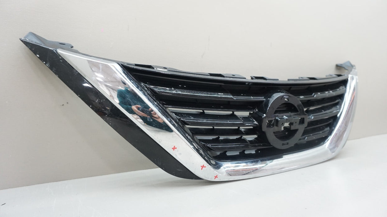 2016-2018 NISSAN ALTIMA FRONT CENTER RADIATOR GRILLE OEM