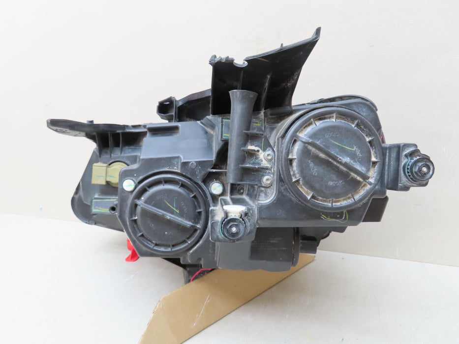 2016-2018 CHEVROLET CAMARO FRONT RIGHT PASSENGER SIDE HEADLIGHT LAMP HALOGEN OEM