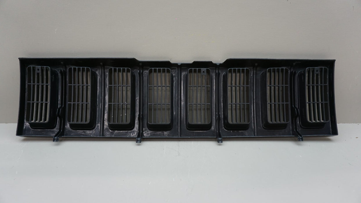 1993-1995 JEEP CHEROKEE FRONT UPPER MAIN GRILLE 5DF54TRM OEM 93 94 95