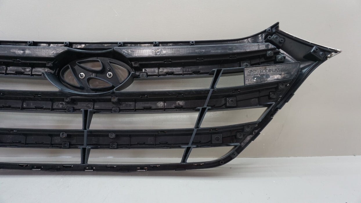 2017-2018 HYUNDAI TUCSON FRONT BUMPER RADIATOR GRILLE W/ EMBLEM OEM 86351-D3100