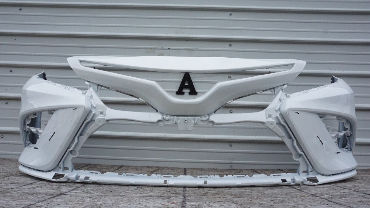 2018-2020 TOYOTA CAMRY FRONT BUMPER COVER OEM 18 19 20