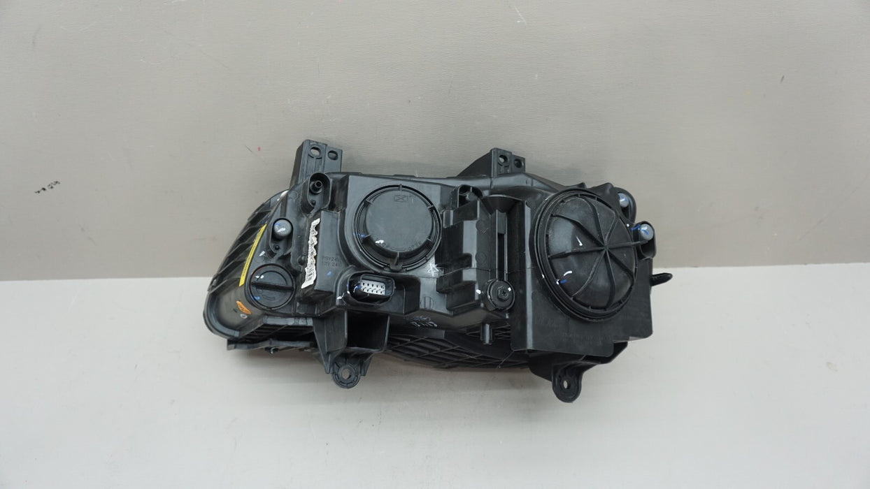 2012-2014 CHRYSLER 300 FRONT RIGHT SIDE HEADLIGHT LAMP HALOGEN OEM BAM92153000