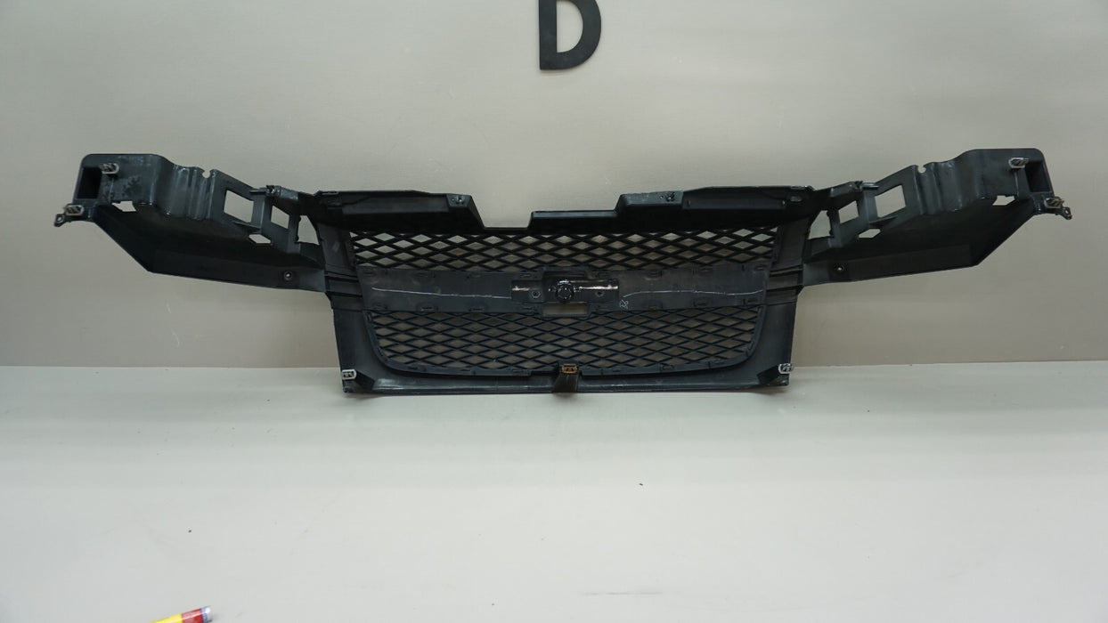 2004-2009 CHEVROLET COLORADO FRONT BUMPER RADIATOR GRILLE GRILL OEM 15044831
