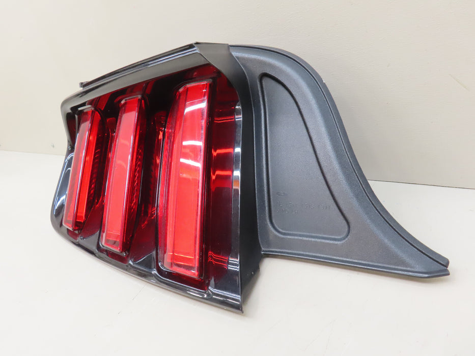 2015-2017 FORD MUSTANG LEFT DRIVER TAIL LIGHT LAMP LED OEM