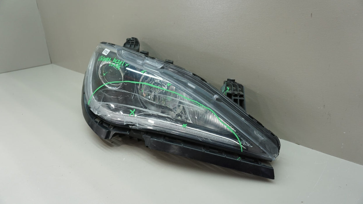 2017-2020 CHRYSLER PACIFICA FRONT RIGHT PASSENGER SIDE HEADLIGHT OEM 68228946AG