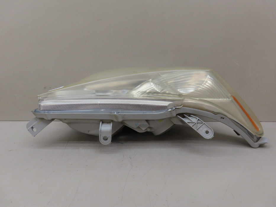 2011-2013 TOYOTA HIGHLANDER FRONT RIGHT PASSENGER SIDE HEADLIGHT OEM