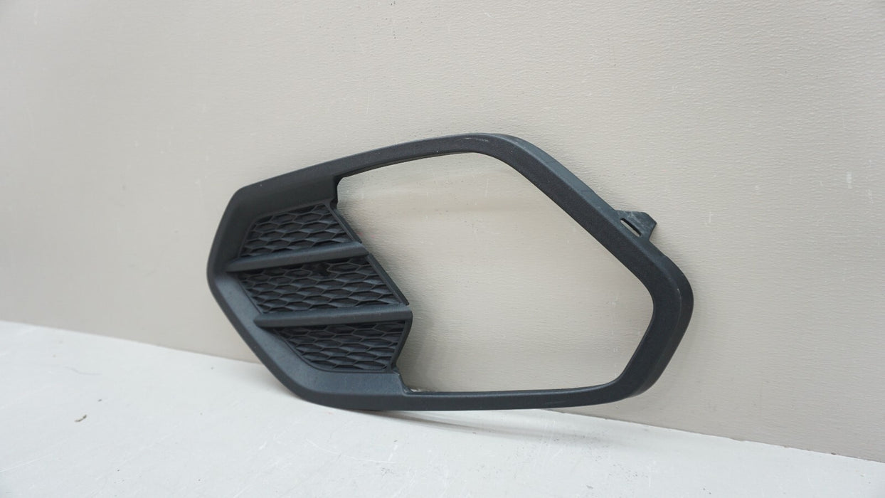 2017-2019 FORD ESCAPE FRONT LEFT DRIVERS SIDE FOG LIGHT BEZEL TRIM GJ54-17K947