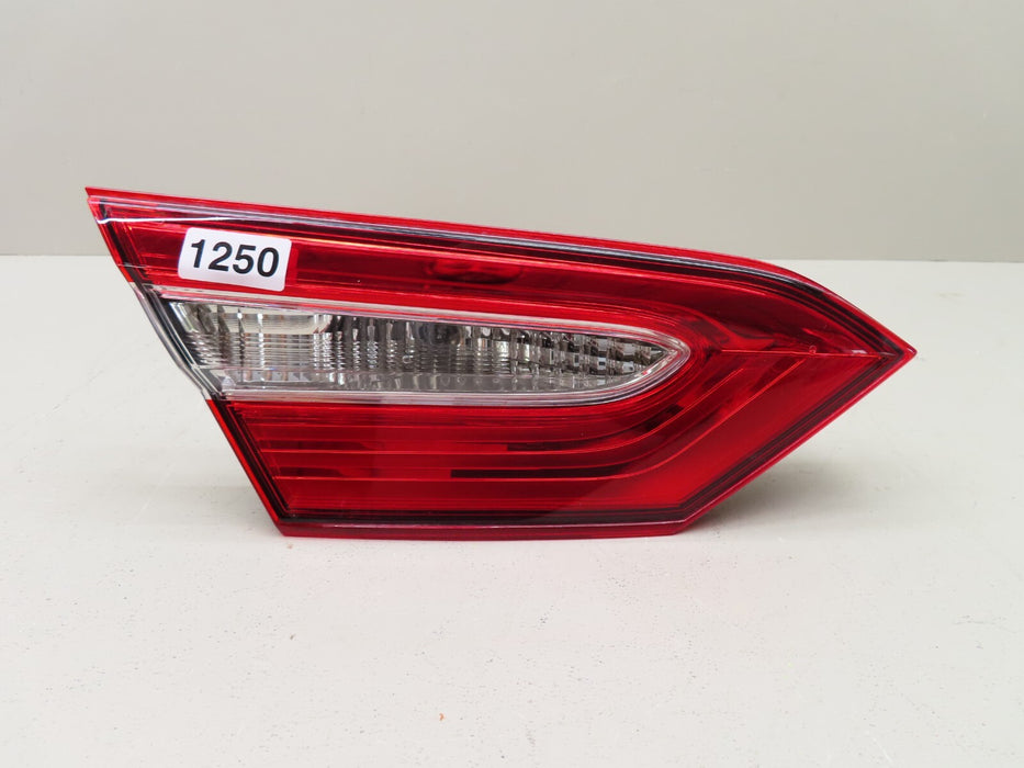 2018 - 2020 TOYOTA CAMRY REAR LEFT DRIVER SIDE INNER TAILLIGHT LAMP HALOGEN OEM