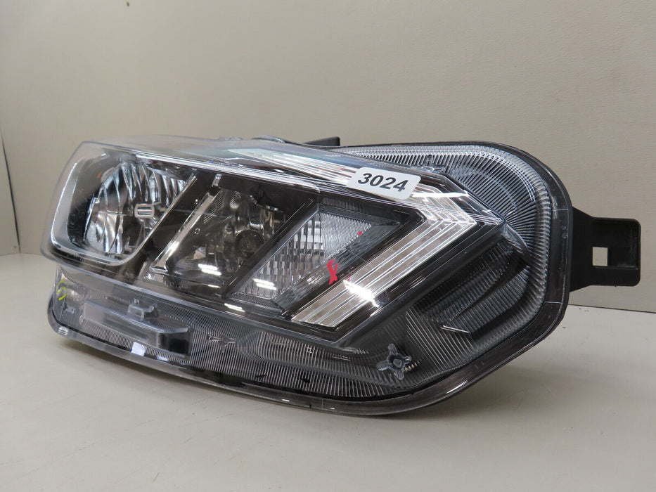 2020-2022 NISSAN VERSA RIGHT PASSENGER SIDE HEADLIGHT HALOGEN OEM